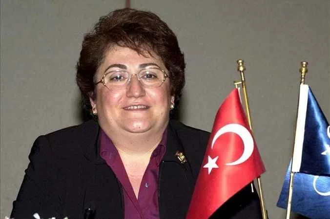 Türk Siyasetinin ve Kadın Haklarının Öncü İsmi: Güldal Akşit Kimdir, Aslen Nerelidir?